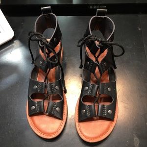 American Eagle sandals